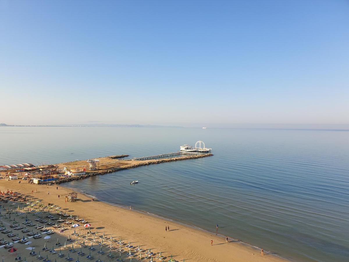 Perandor Beach Durrës Exterior foto