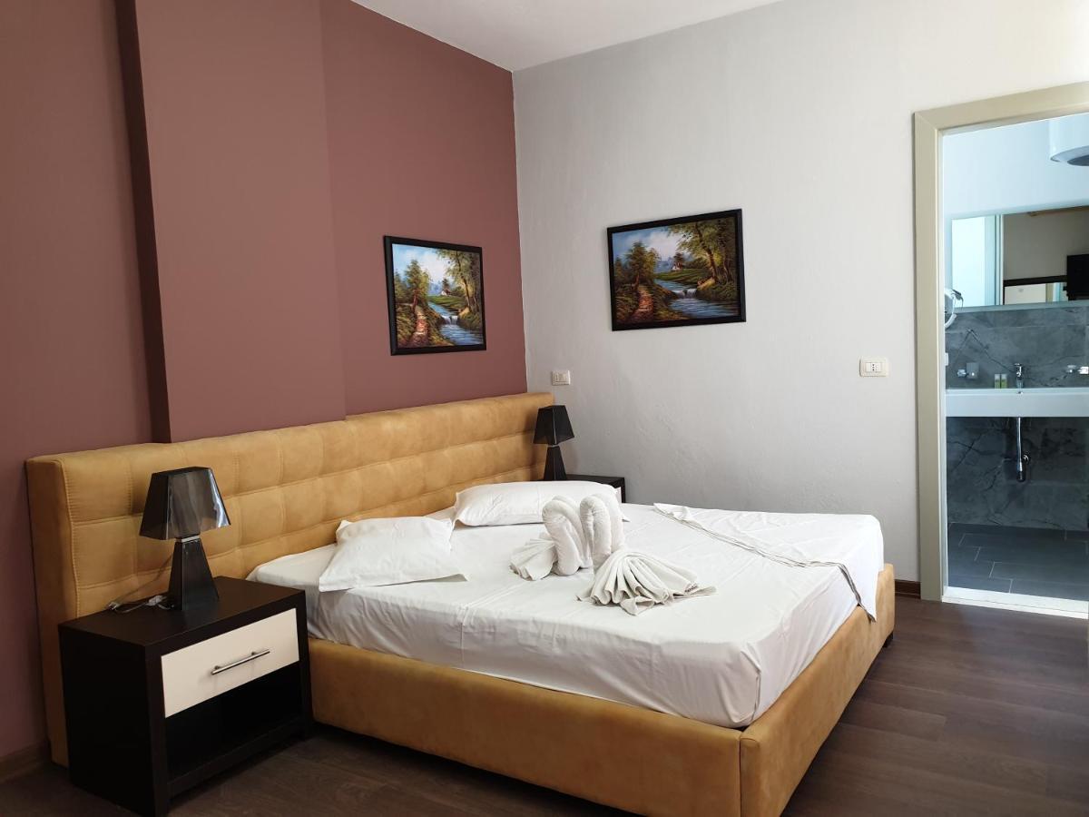 Perandor Beach Durrës Exterior foto