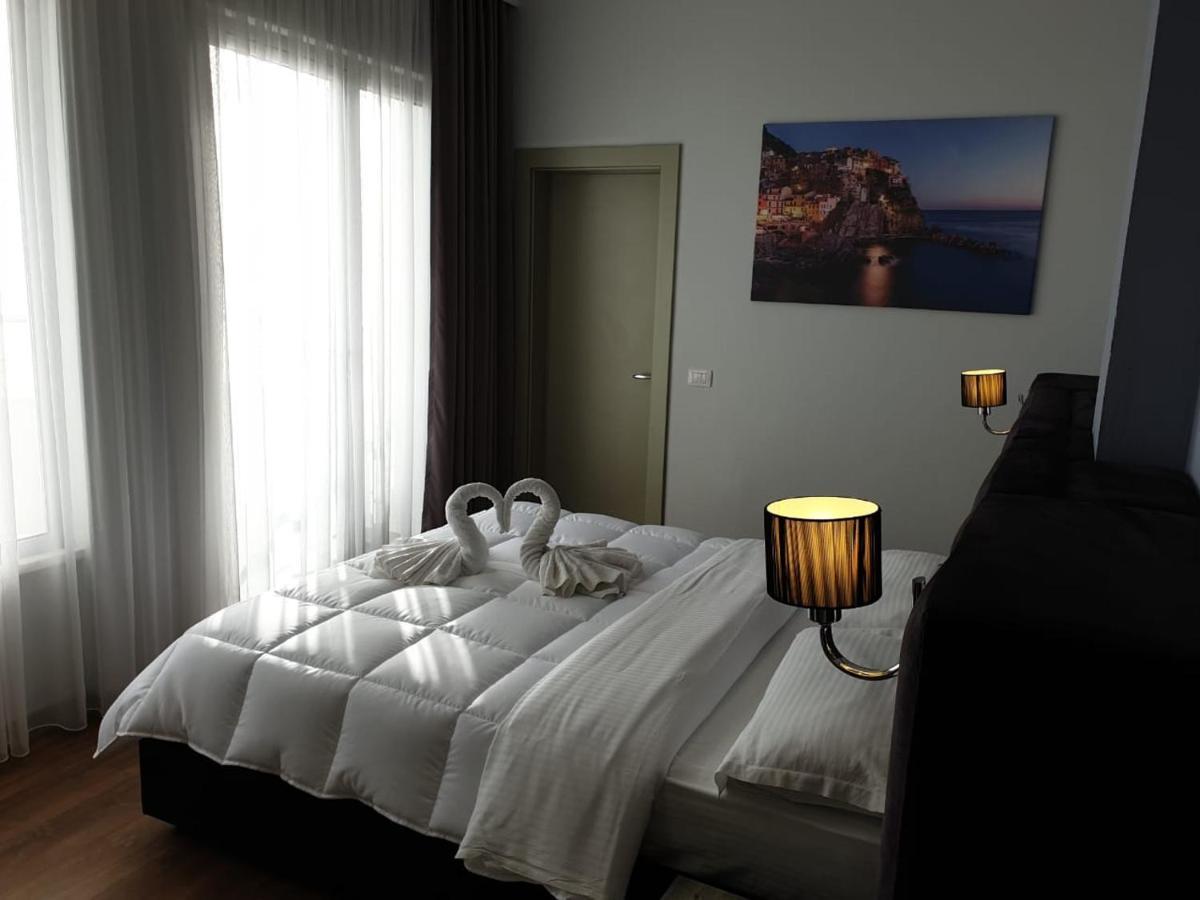 Perandor Beach Durrës Exterior foto