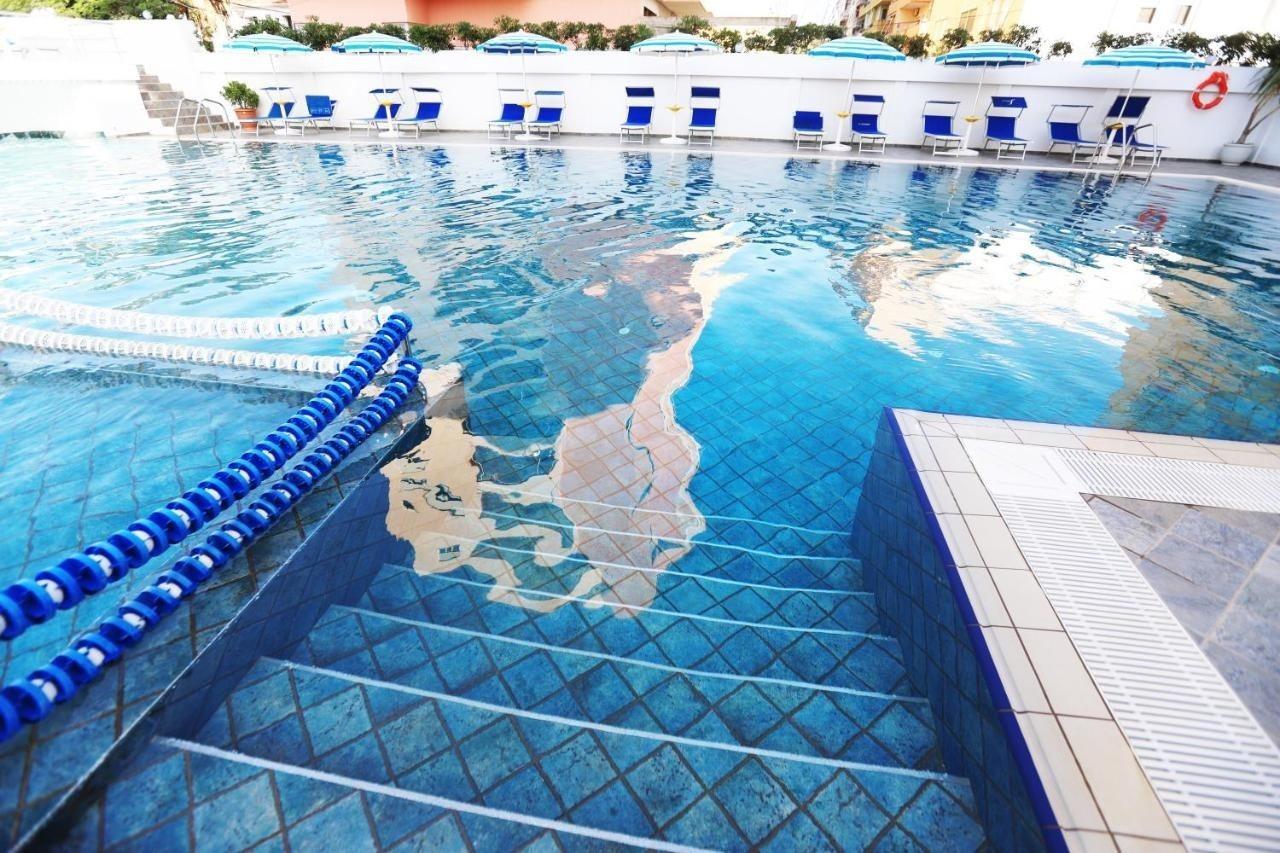 Perandor Beach Durrës Exterior foto