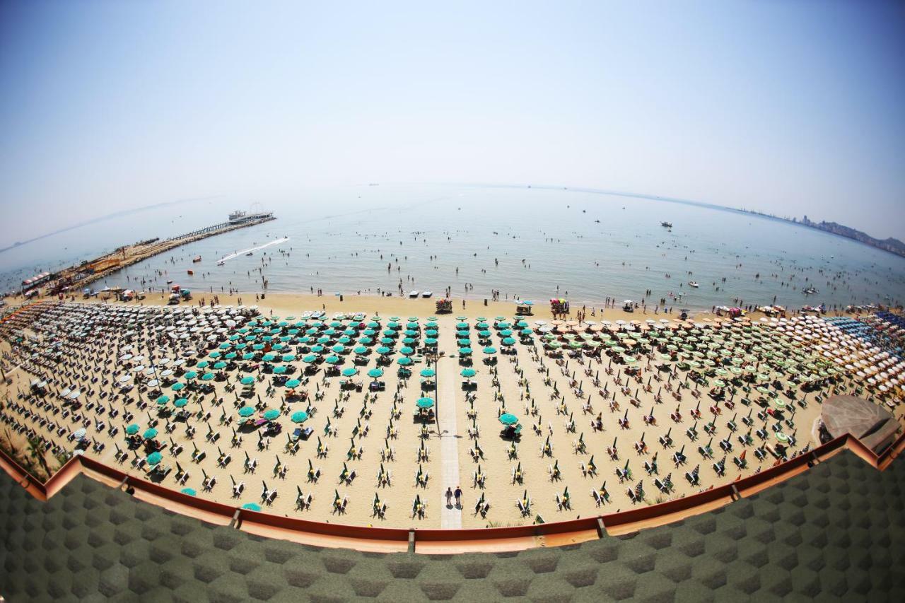 Perandor Beach Durrës Exterior foto