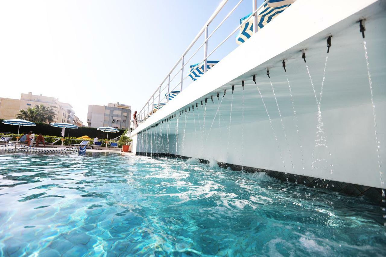 Perandor Beach Durrës Exterior foto